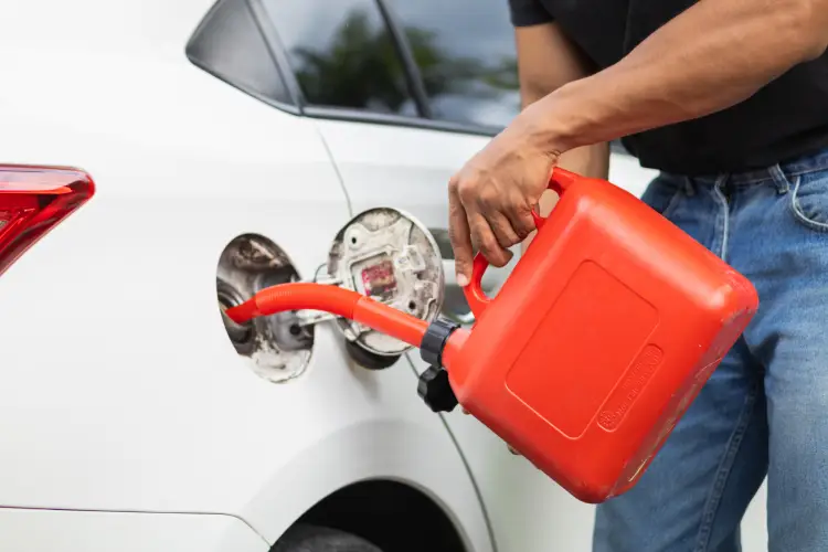 How Fuel Delivery Services Can Get You Back on the Road Quickly in Cathedral City, CA